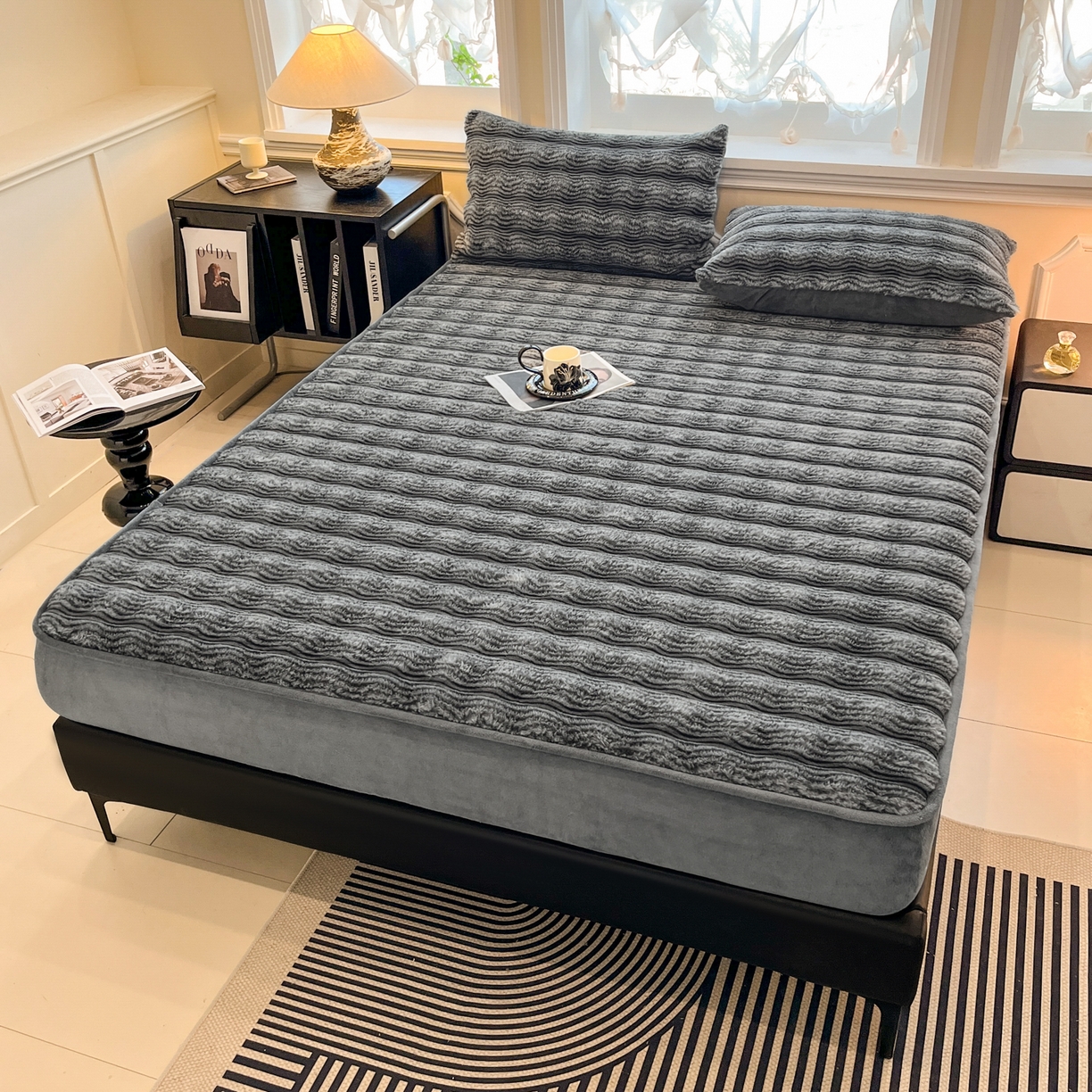 91家纺网 家纺一手货源 找家纺 云木里 2025新款轻奢波纹皮草兔毛绒床笠单床笠床笠单件波纹系列 波纹-深灰