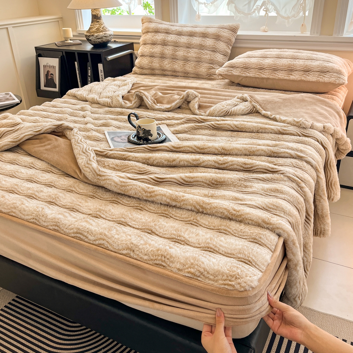 云木里 2025新款轻奢波纹皮草兔毛绒床笠单床笠床笠单件波纹系列 波纹-米杏