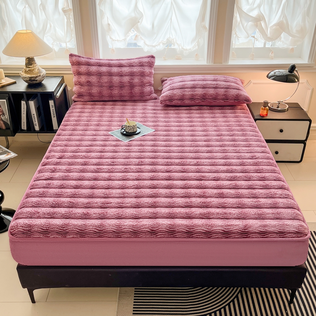 91家纺网 家纺一手货源 找家纺 云木里 2025新款轻奢波纹皮草兔毛绒床笠单床笠床笠单件波纹系列 波纹-玫红