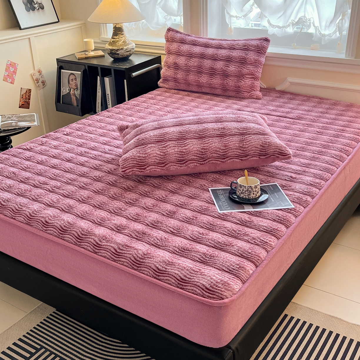 91家纺网 家纺一手货源 找家纺 云木里 2025新款轻奢波纹皮草兔毛绒床笠单床笠床笠单件波纹系列 波纹-玫红