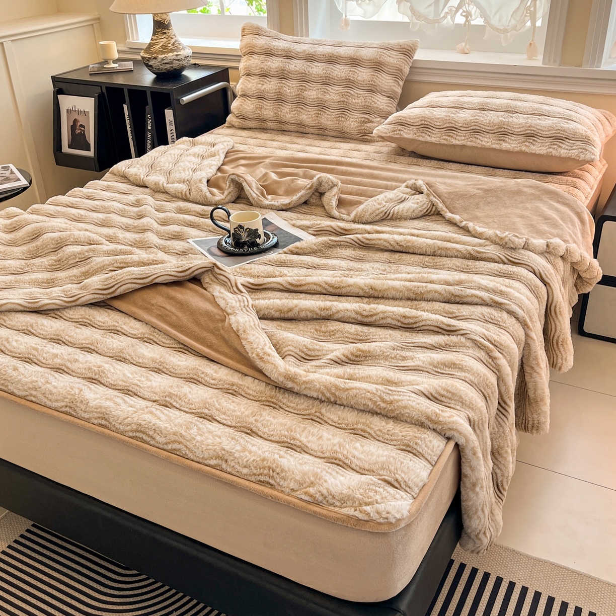 91家纺网 家纺一手货源 找家纺 （总）云木里 2025新款轻奢波纹皮草兔毛绒床笠单床笠床笠单件波纹系列