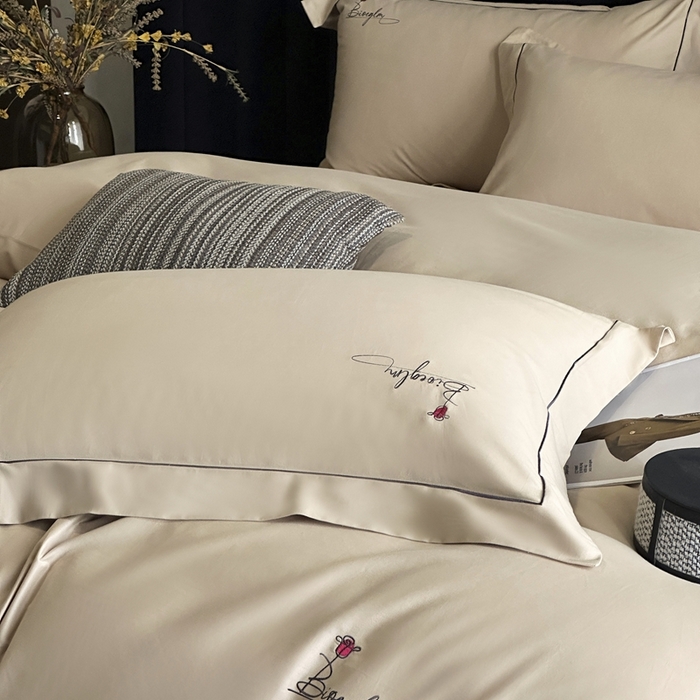 91家纺网 家纺一手货源 找家纺 南泉坊 2025新款60支全棉纯棉数码印花磨毛四件套 知薇-曲奇色