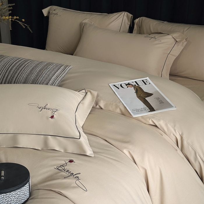 91家纺网 家纺一手货源 找家纺 南泉坊 2025新款60支全棉纯棉数码印花磨毛四件套 知薇-曲奇色