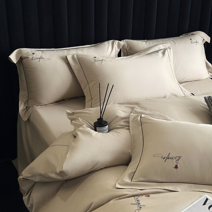 91家纺网 家纺一手货源 找家纺 南泉坊 2025新款60支全棉纯棉数码印花磨毛四件套 知薇-曲奇色