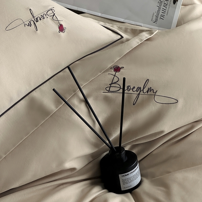 91家纺网 家纺一手货源 找家纺 南泉坊 2025新款60支全棉纯棉数码印花磨毛四件套 知薇-曲奇色