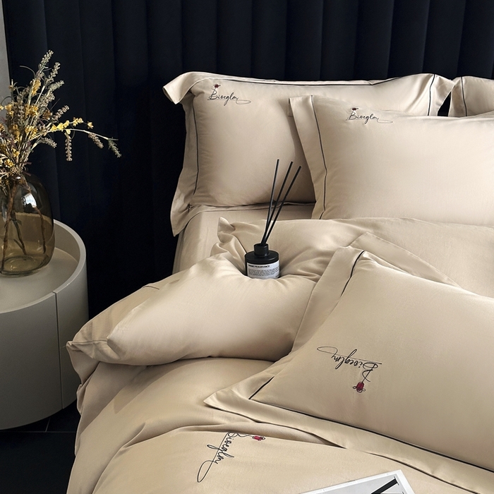 91家纺网 家纺一手货源 找家纺 南泉坊 2025新款60支全棉纯棉数码印花磨毛四件套 知薇-曲奇色