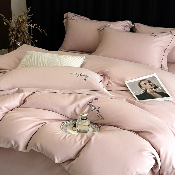 91家纺网 家纺一手货源 找家纺 南泉坊 2025新款60支全棉纯棉数码印花磨毛四件套 知薇-粉