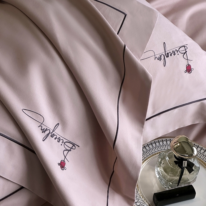 91家纺网 家纺一手货源 找家纺 南泉坊 2025新款60支全棉纯棉数码印花磨毛四件套 知薇-粉