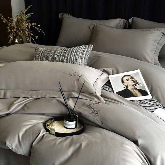 91家纺网 家纺一手货源 找家纺 南泉坊 2025新款60支全棉纯棉数码印花磨毛四件套 知薇-灰咖