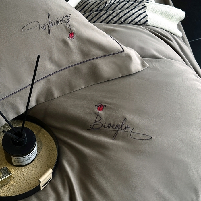 91家纺网 家纺一手货源 找家纺 南泉坊 2025新款60支全棉纯棉数码印花磨毛四件套 知薇-灰咖