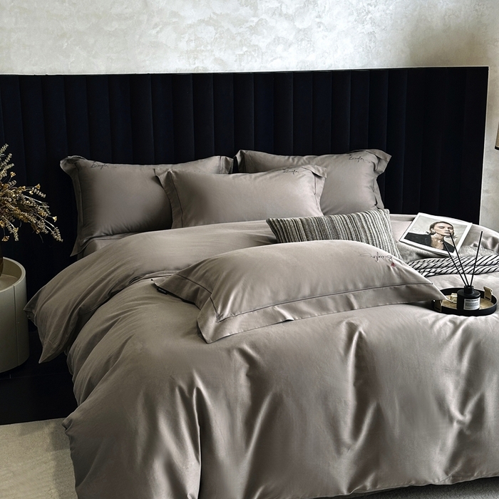 91家纺网 家纺一手货源 找家纺 南泉坊 2025新款60支全棉纯棉数码印花磨毛四件套 知薇-灰咖