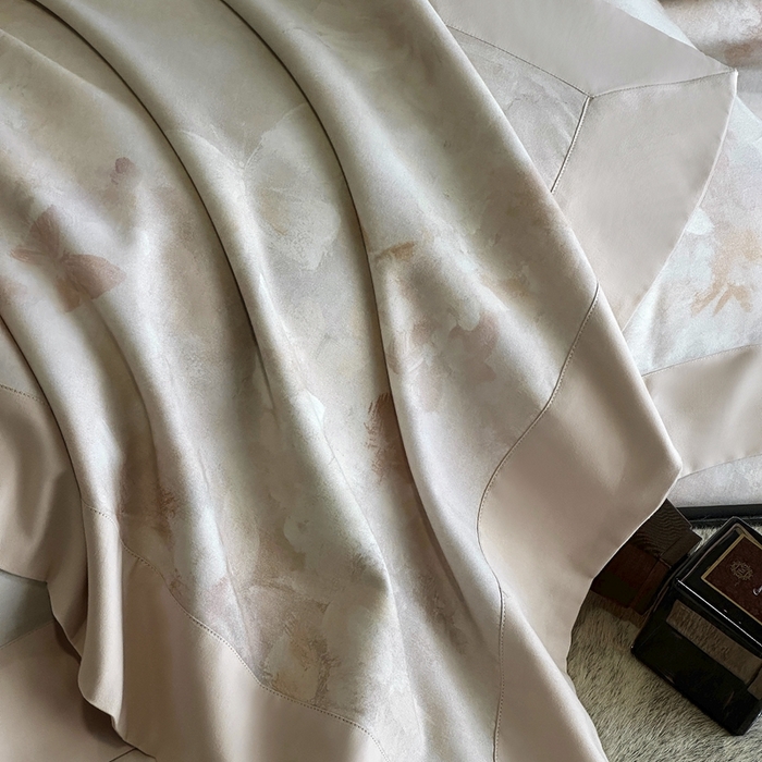 91家纺网 家纺一手货源 找家纺 南泉坊 2025新款60支全棉纯棉数码印花磨毛四件套 布拉格-米色