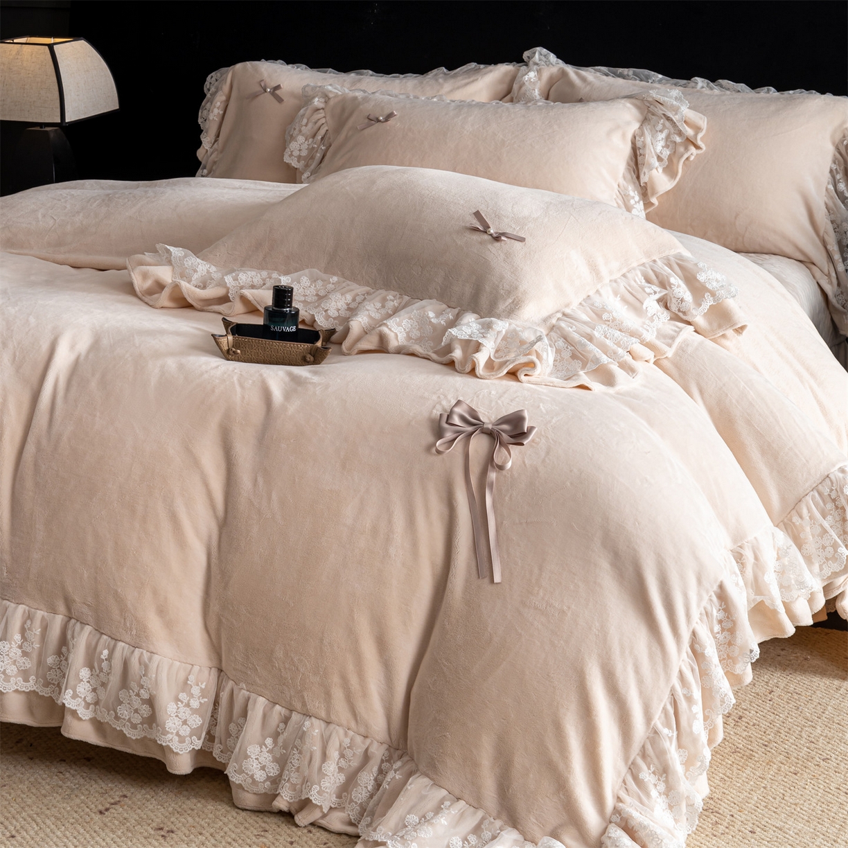 91家纺网 家纺一手货源 找家纺 （总）罗优家纺 2025新款柔梦花边款暖绒四件套