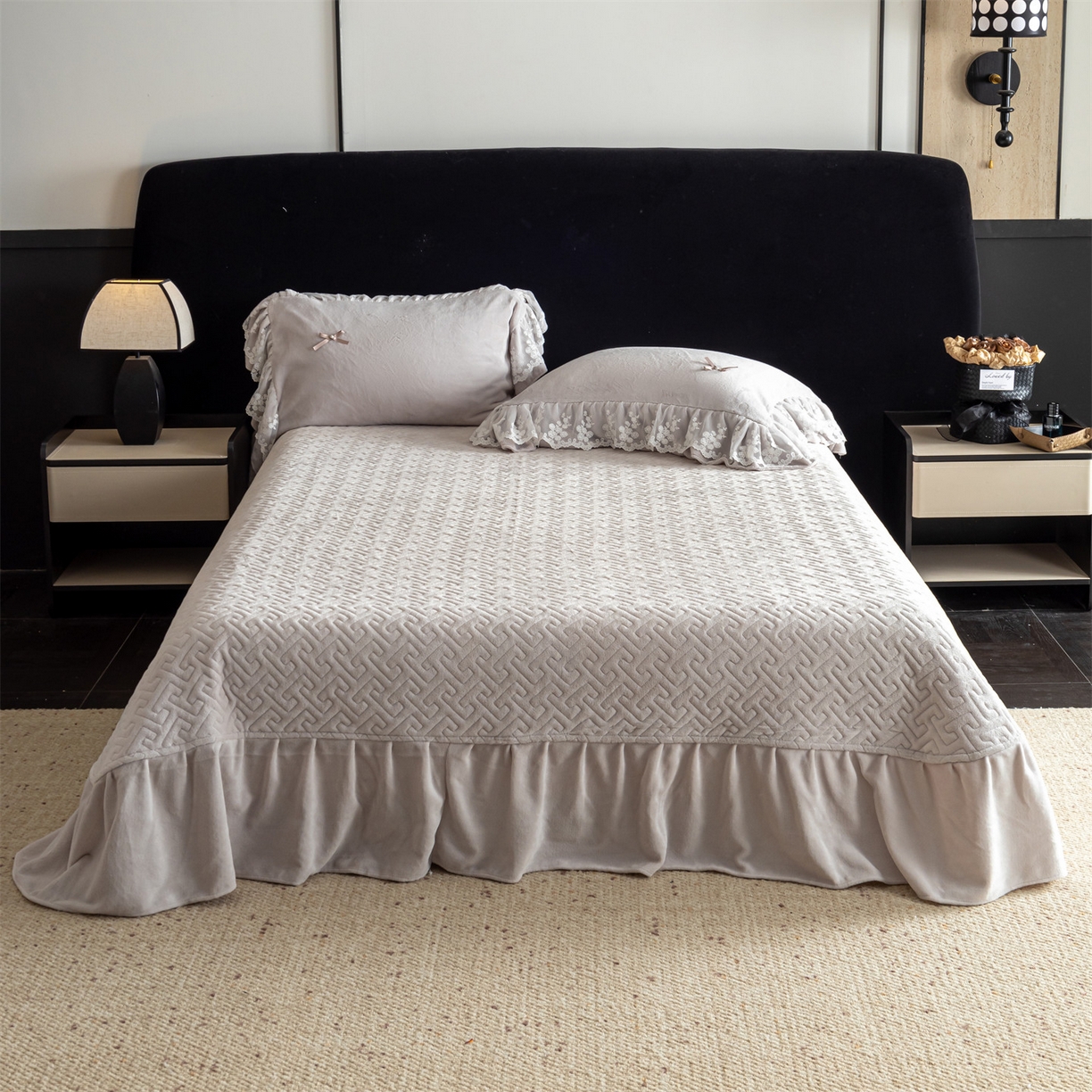 91家纺网 家纺一手货源 找家纺 罗优家纺 2025新款柔梦花边款暖绒四件套 柔雅灰