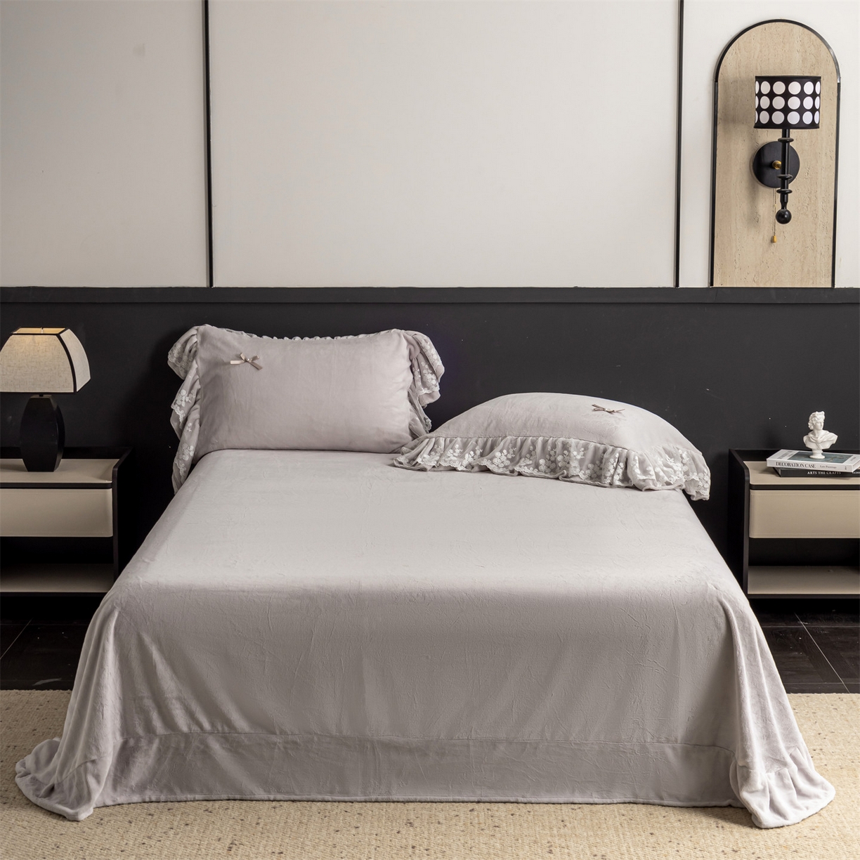 91家纺网 家纺一手货源 找家纺 罗优家纺 2025新款柔梦花边款暖绒四件套 柔雅灰