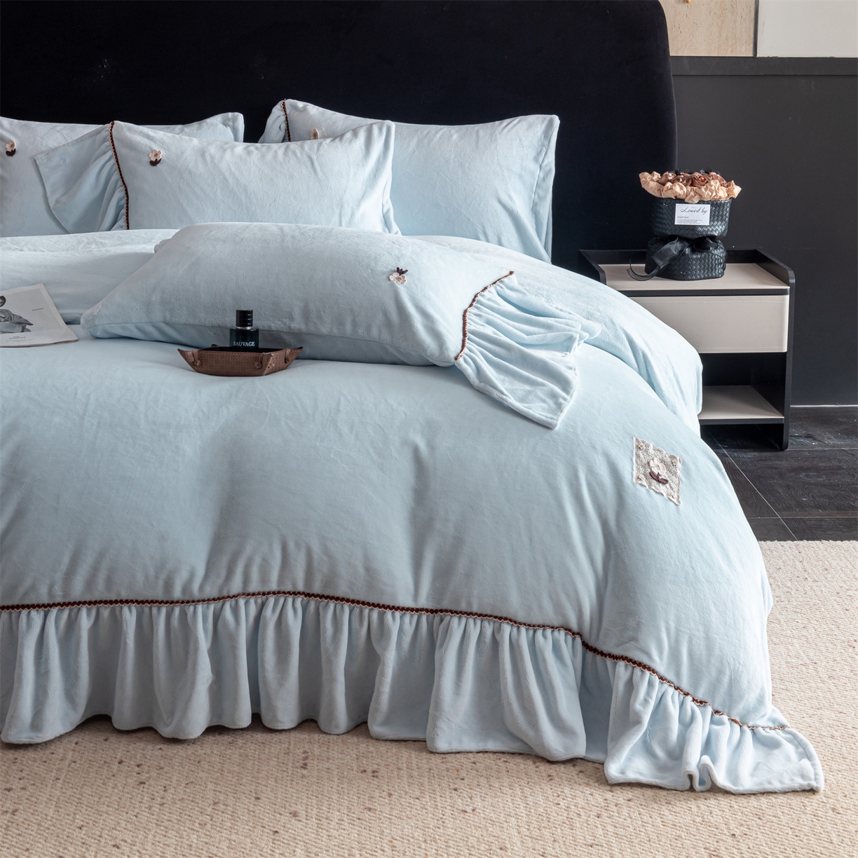 91家纺网 家纺一手货源 找家纺 罗优家纺 2025新款柔暖皱幔款暖绒四件套 浅蓝