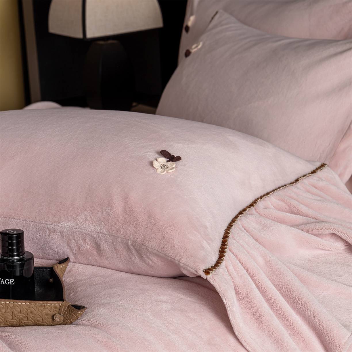 91家纺网 家纺一手货源 找家纺 （总）罗优家纺 2025新款柔暖皱幔款暖绒四件套