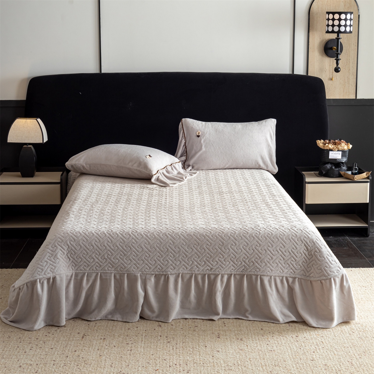 91家纺网 家纺一手货源 找家纺 罗优家纺 2025新款柔暖皱幔款暖绒四件套 浅灰