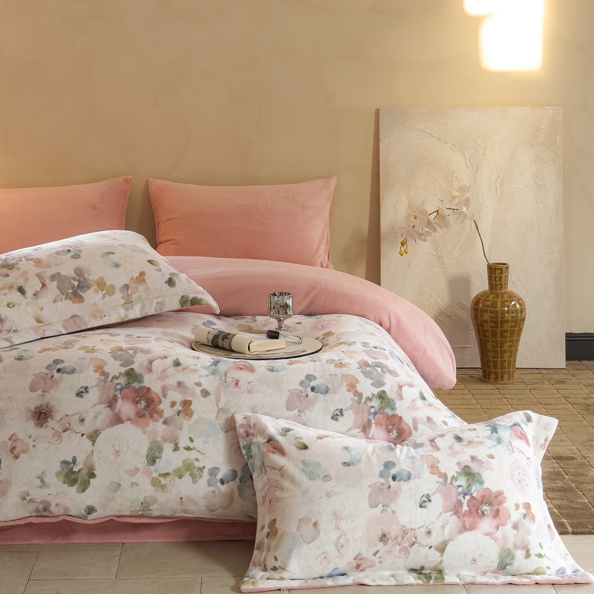 91家纺网 家纺一手货源 找家纺 三味舒屋 2025新款奢暖数码印花牛奶绒四件套-场景图 云裳