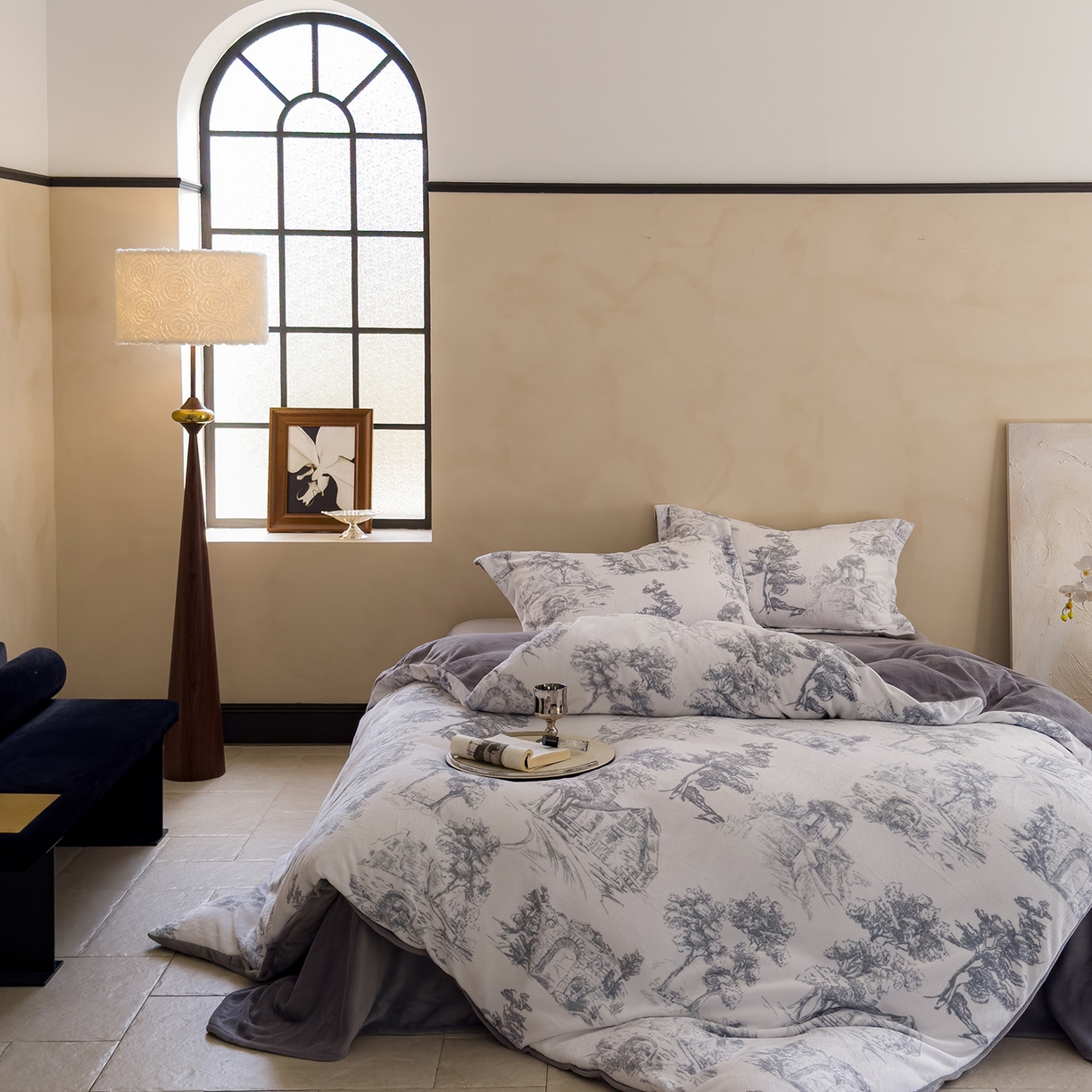 91家纺网 家纺一手货源 找家纺 三味舒屋 2025新款奢暖数码印花牛奶绒四件套-场景图 西西里