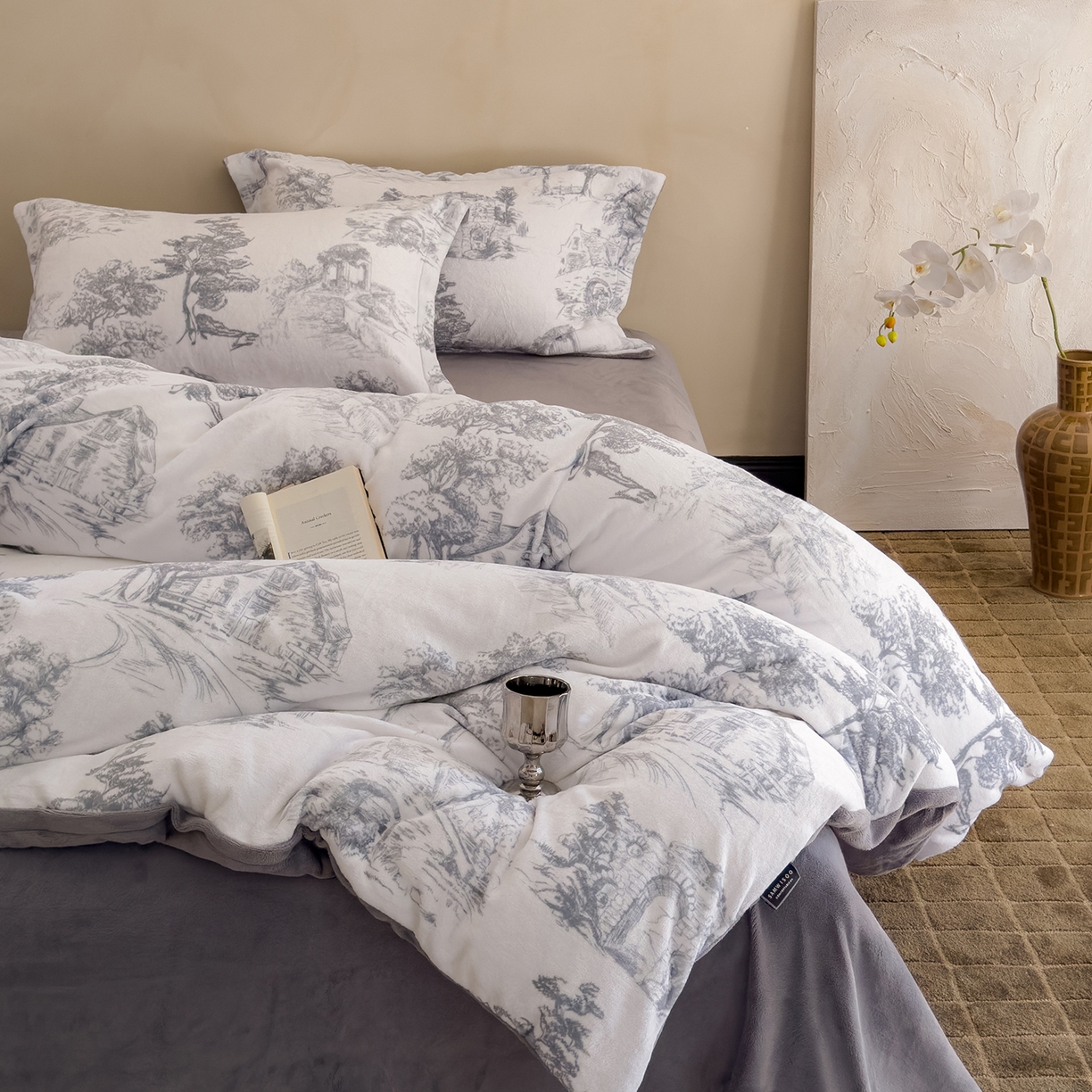 91家纺网 家纺一手货源 找家纺 三味舒屋 2025新款奢暖数码印花牛奶绒四件套-场景图 西西里