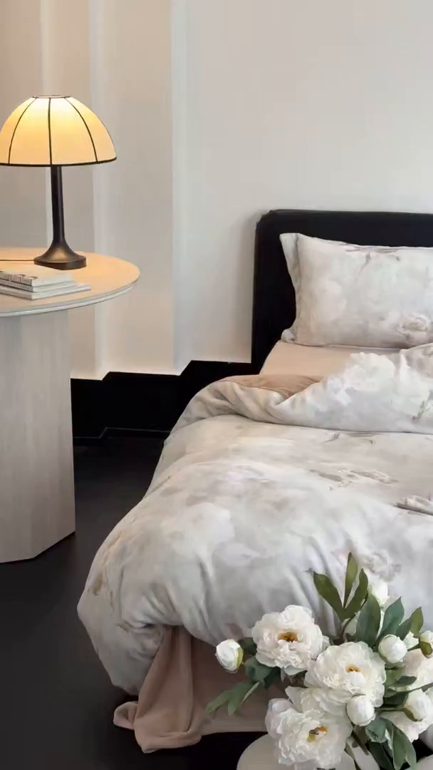 91家纺网 家纺一手货源 找家纺 三味舒屋 2025新款奢暖数码印花牛奶绒四件套-场景图 南烟