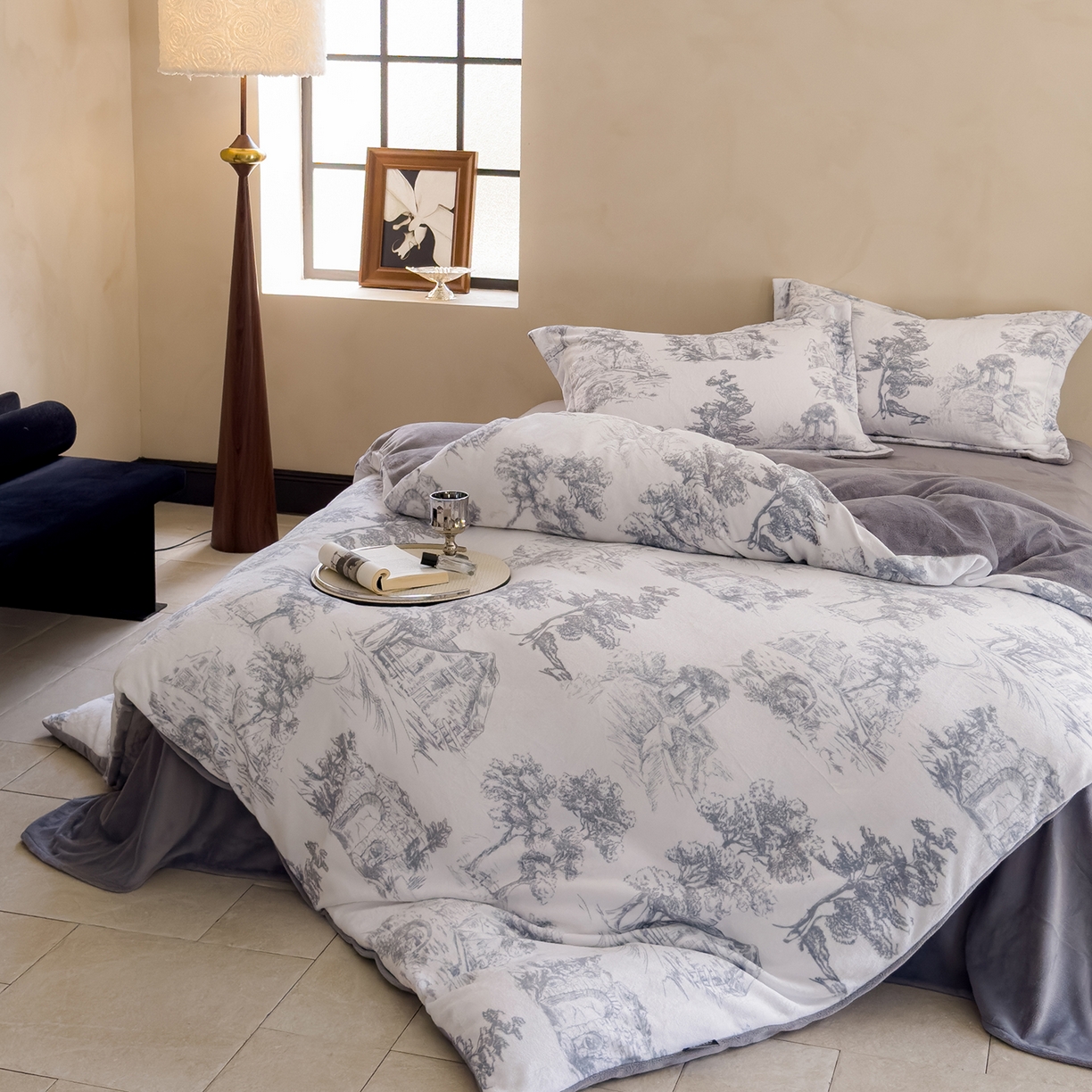 91家纺网 家纺一手货源 找家纺 三味舒屋 2025新款奢暖数码印花牛奶绒四件套-场景图 西西里