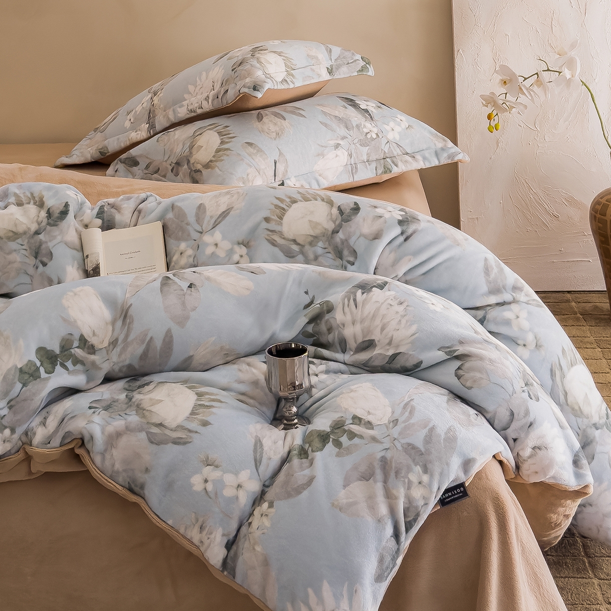 91家纺网 家纺一手货源 找家纺 三味舒屋 2025新款奢暖数码印花牛奶绒四件套-场景图 兰亭