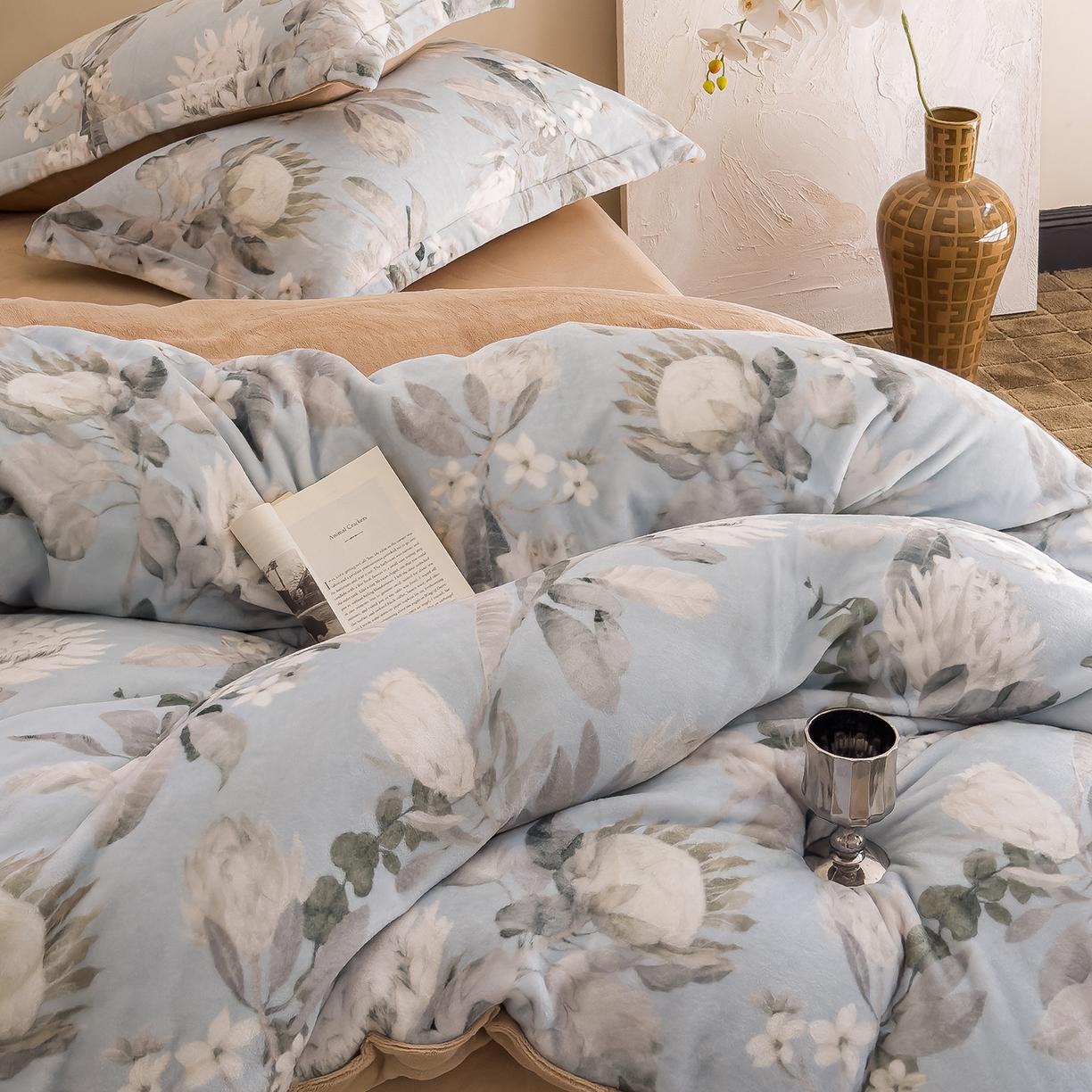 91家纺网 家纺一手货源 找家纺 三味舒屋 2025新款奢暖数码印花牛奶绒四件套-场景图 兰亭