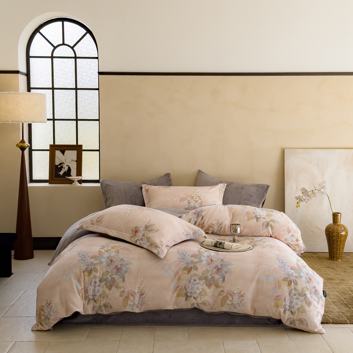 91家纺网 家纺一手货源 找家纺 三味舒屋 2025新款奢暖数码印花牛奶绒四件套-场景图 雅韵