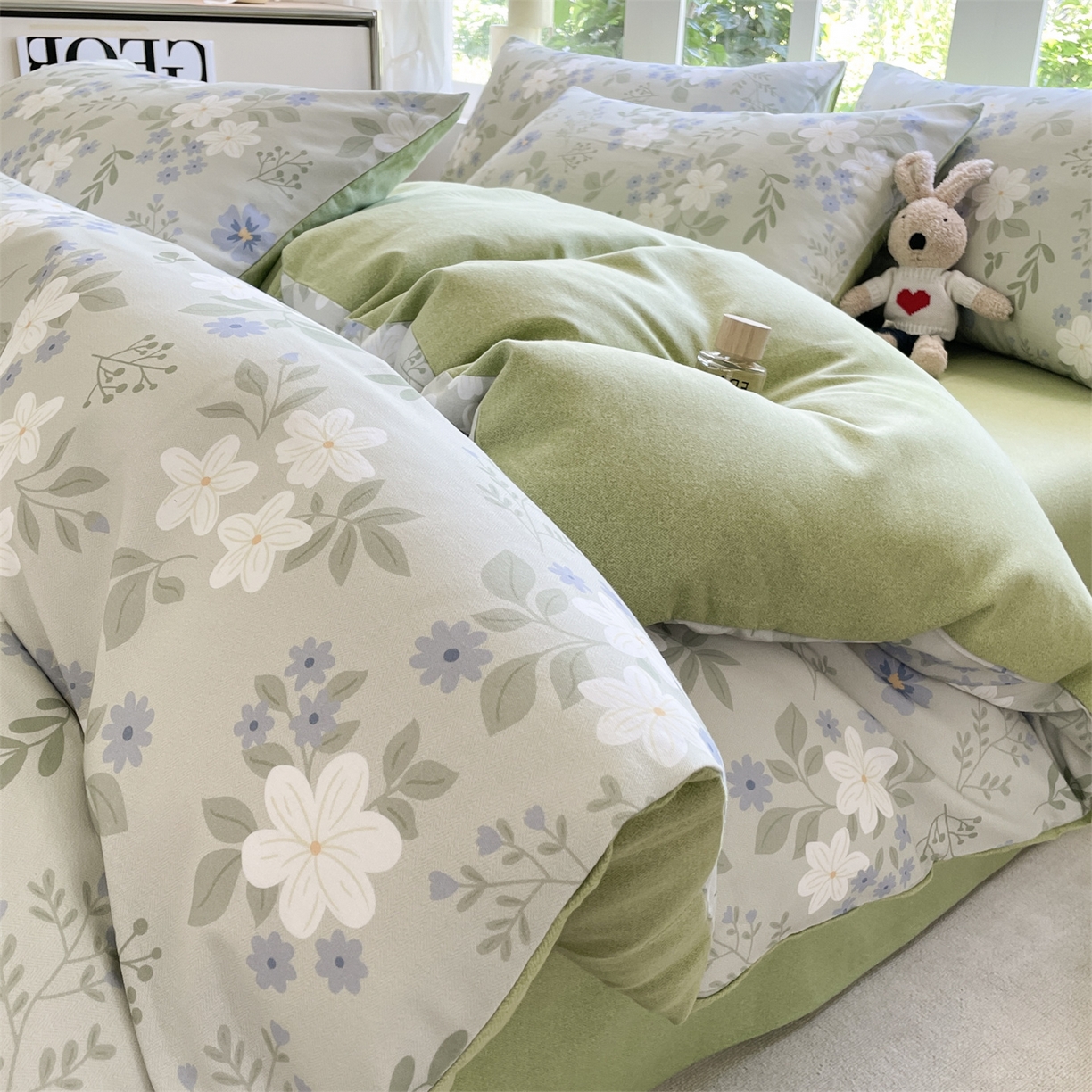 91家纺网 家纺一手货源 找家纺 本制 2025秋冬新款全棉混纺磨毛印花四件套 春熙-逍遥游