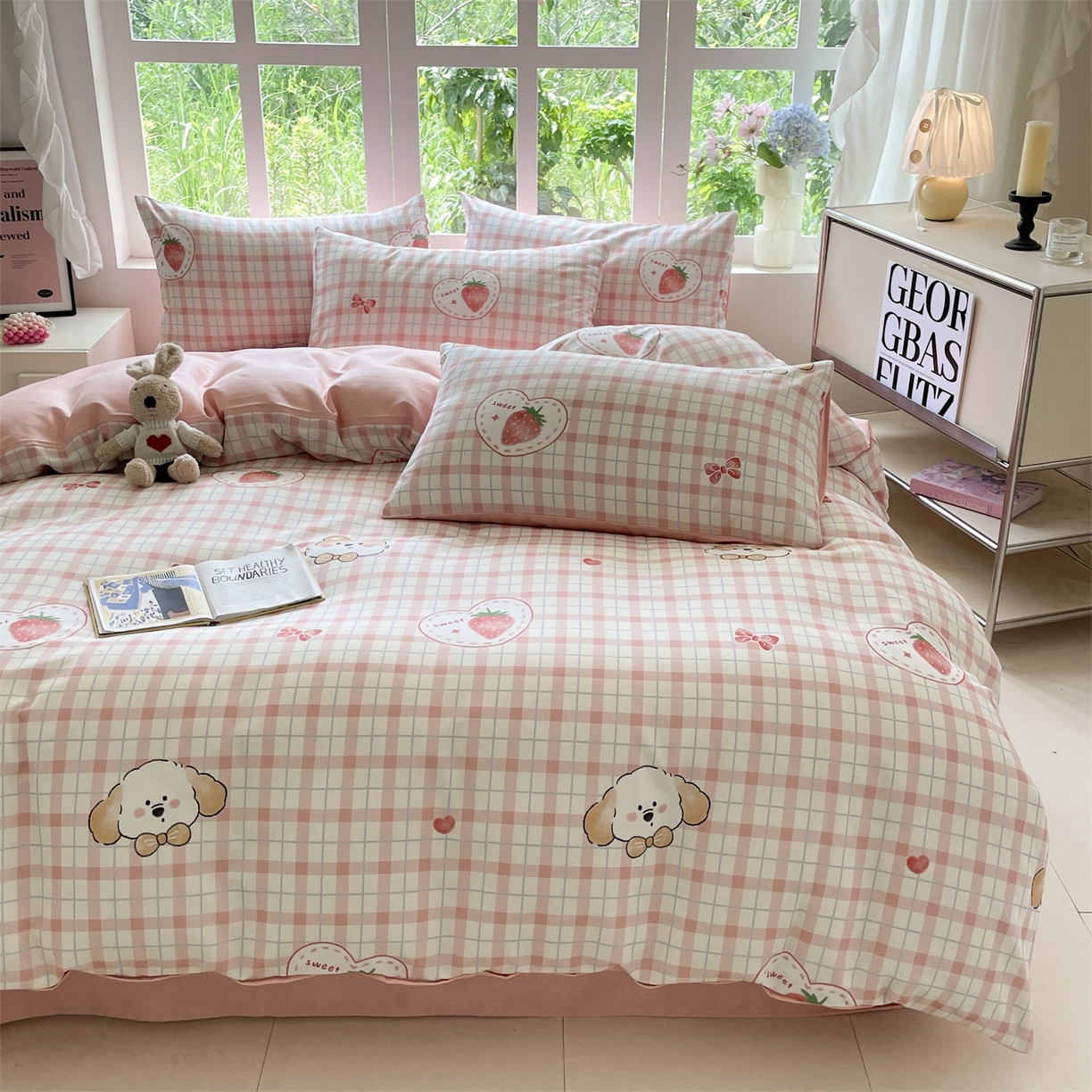 91家纺网 家纺一手货源 找家纺 本制 2025秋冬新款全棉混纺磨毛印花四件套 草莓泡芙-杨妃粉