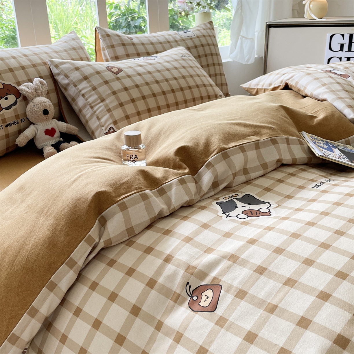 91家纺网 家纺一手货源 找家纺 本制 2025秋冬新款全棉混纺磨毛印花四件套 憨睡-陶土色