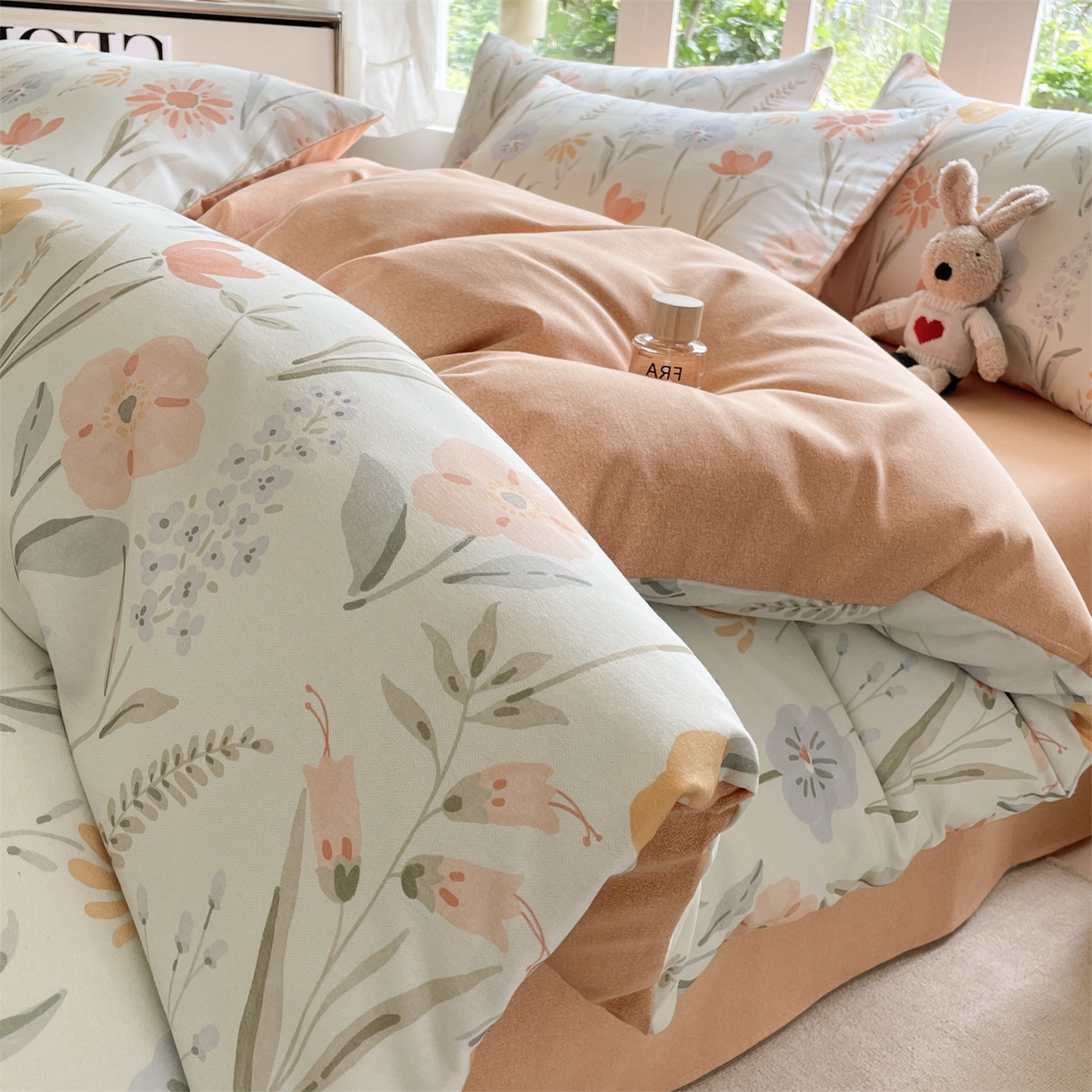 91家纺网 家纺一手货源 找家纺 本制 2025秋冬新款全棉混纺磨毛印花四件套 绿茵-蜜橙