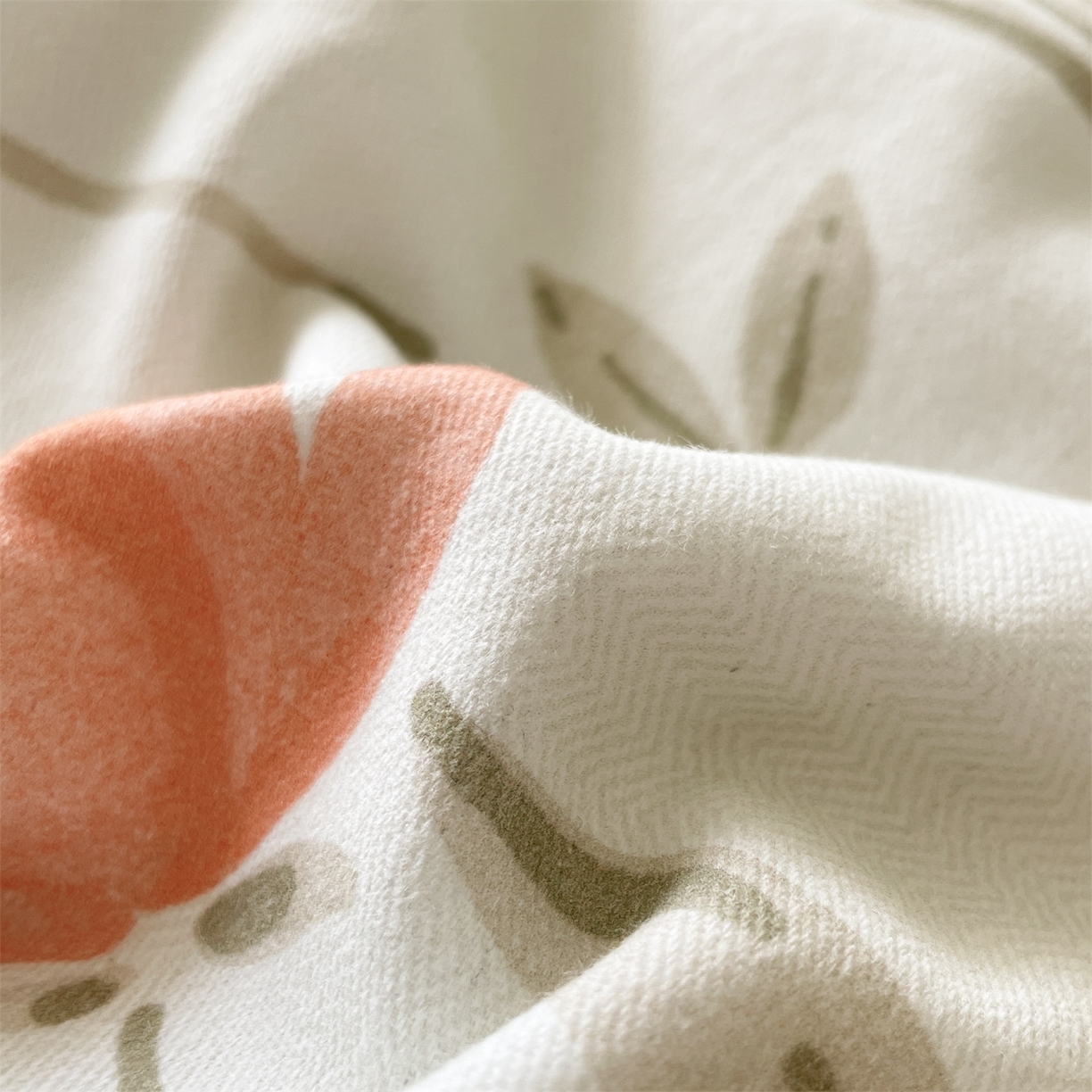 91家纺网 家纺一手货源 找家纺 本制 2025秋冬新款全棉混纺磨毛印花四件套 绿茵-蜜橙