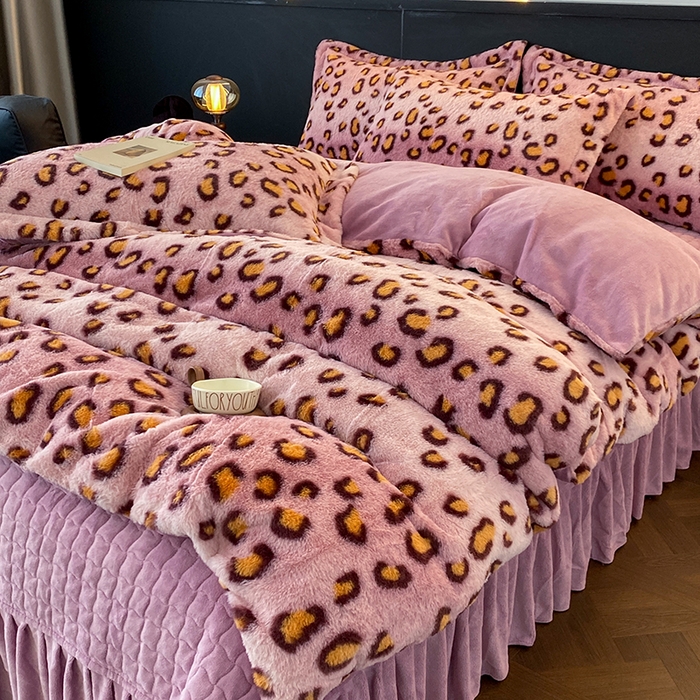 美伦美焕 2025新款直播热款高克重兔毛绒床盖款四件套 粉豹