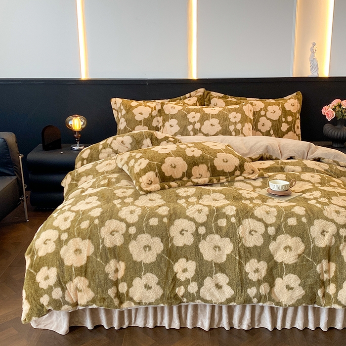 91家纺网 家纺一手货源 找家纺 美伦美焕 2025新款直播热款高克重兔毛绒床盖款四件套 花眠绿