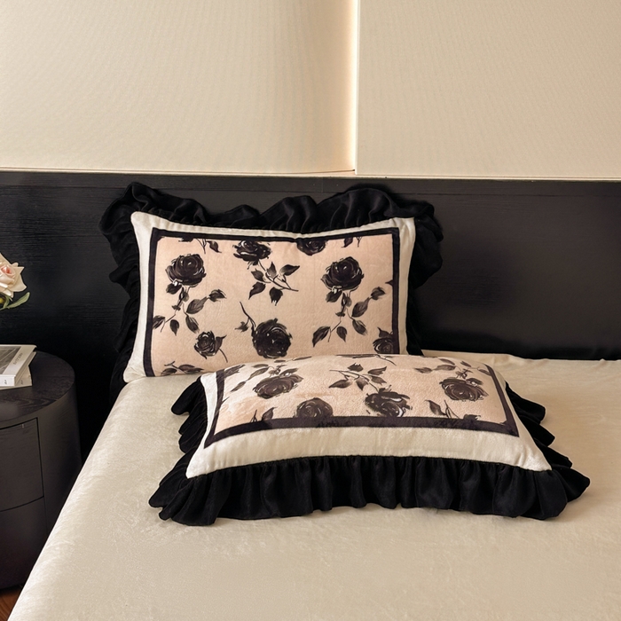 91家纺网 家纺一手货源 找家纺 首尔家纺 2025新款牛奶绒法式数码大版四件套 邂逅玫瑰