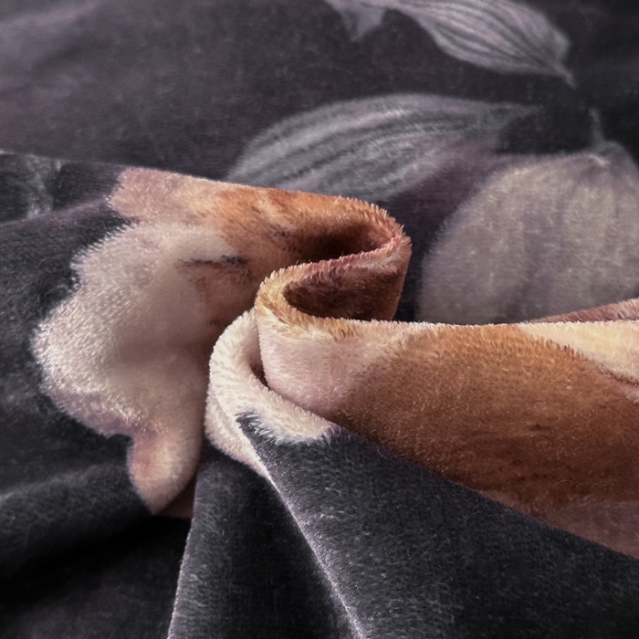 91家纺网 家纺一手货源 找家纺 首尔家纺 2025新款牛奶绒法式数码大版四件套 半亩花田