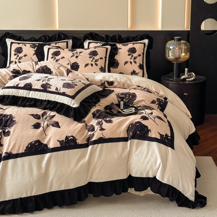 91家纺网 家纺一手货源 找家纺 首尔家纺 2025新款牛奶绒法式数码大版四件套 邂逅玫瑰