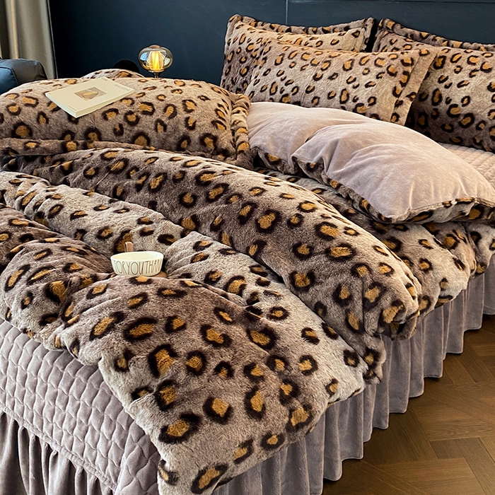 美伦美焕 2025新款直播热款高克重兔毛绒床盖款四件套 咖豹