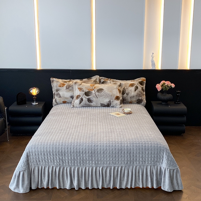 91家纺网 家纺一手货源 找家纺 美伦美焕 2025新款直播热款高克重兔毛绒床盖款四件套 叶影-灰