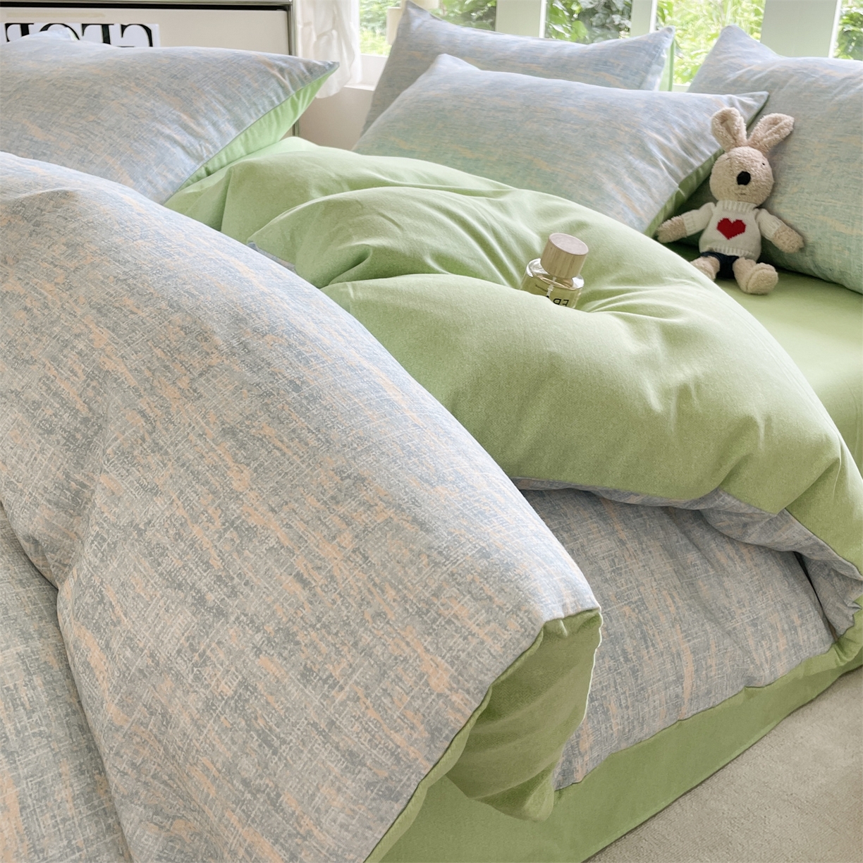 91家纺网 家纺一手货源 找家纺 本制 2025秋冬新款全棉混纺磨毛印花四件套 霞光（蓝）-无心绿