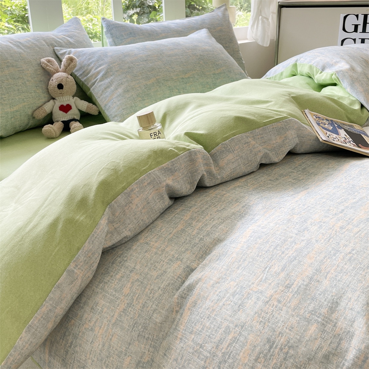 91家纺网 家纺一手货源 找家纺 本制 2025秋冬新款全棉混纺磨毛印花四件套 霞光（蓝）-无心绿