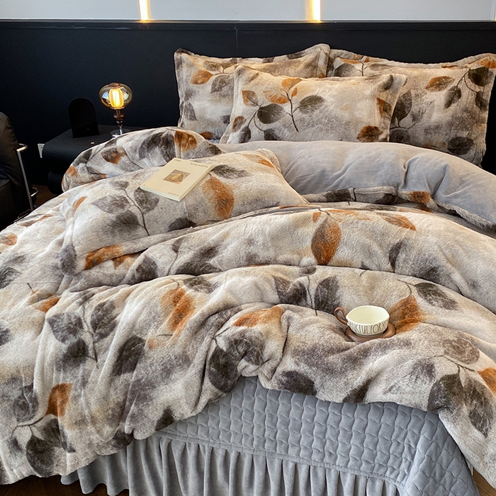 91家纺网 家纺一手货源 找家纺 美伦美焕 2025新款直播热款高克重兔毛绒床盖款四件套 叶影-灰