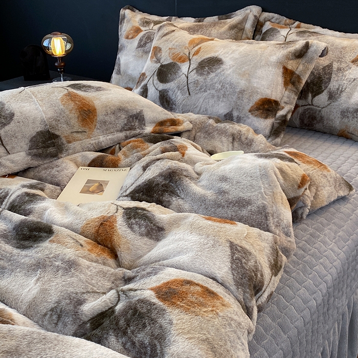 91家纺网 家纺一手货源 找家纺 美伦美焕 2025新款直播热款高克重兔毛绒床盖款四件套 叶影-灰