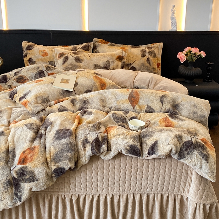 91家纺网 家纺一手货源 找家纺 美伦美焕 2025新款直播热款高克重兔毛绒床盖款四件套 叶影-咖