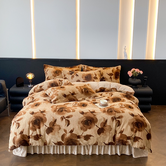 91家纺网 家纺一手货源 找家纺 美伦美焕 2025新款直播热款高克重兔毛绒床盖款四件套 棕玫