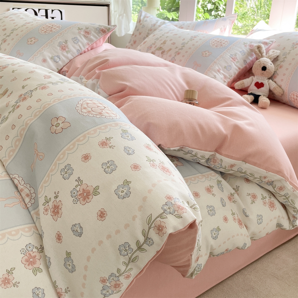 91家纺网 家纺一手货源 找家纺 本制 2025秋冬新款全棉混纺磨毛印花四件套 夏梦花园-杨妃粉