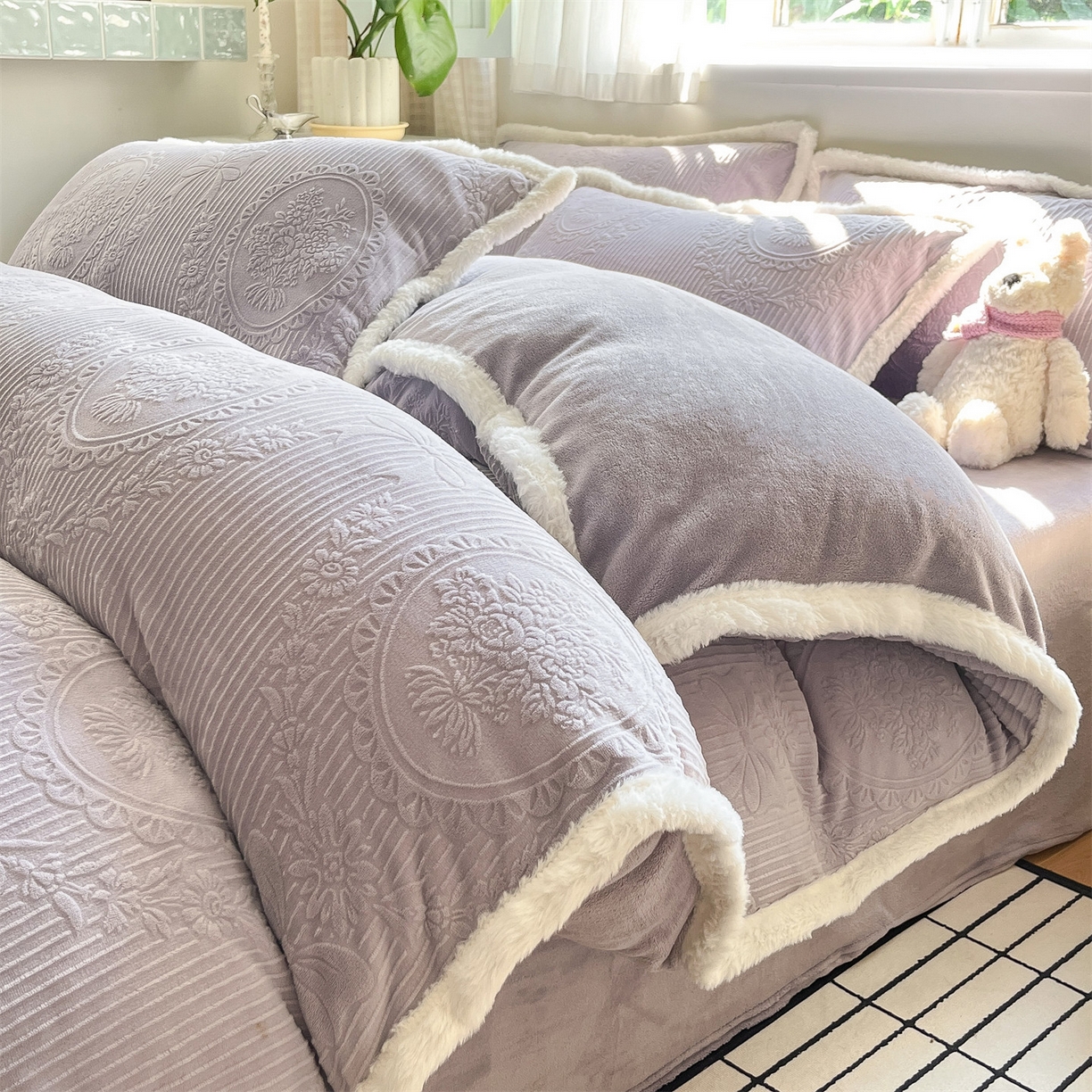 91家纺网 家纺一手货源 找家纺 （总）小久久（小九九） 2025新款A类高克重雕花牛奶绒四件套